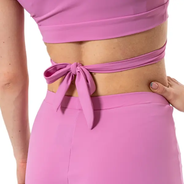 Benita, dámsky top z krótkim rękawem i wiązaniem Benita, dámsky top z krótkim rękawem i wiązaniem